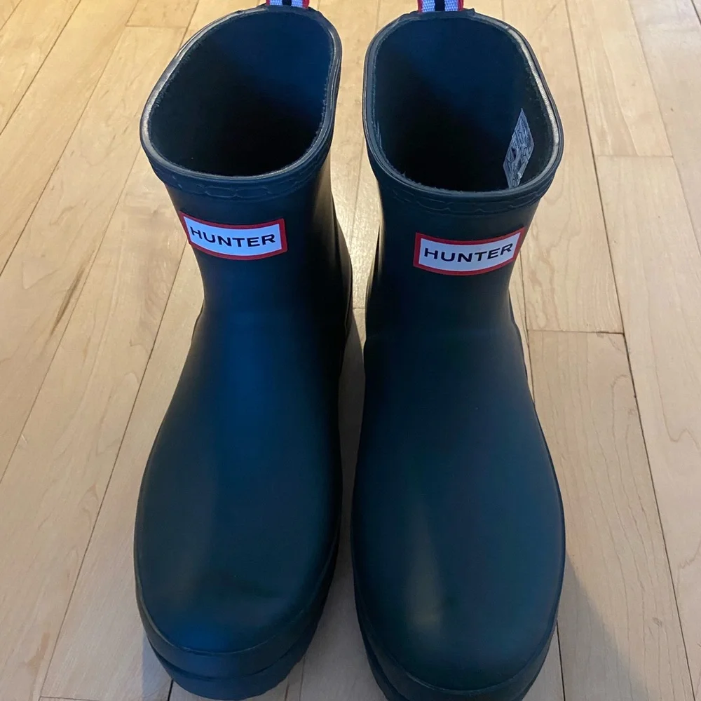 Hunter Women’s Play Short Waterproof Rain Boots - Picture 2 of 6